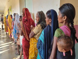 Lok Sabha Election Phase 2 Polling: लोकसभा चुनाव के दूसरे चरण में मप्र की छह सीटों पर 11 बजे तक 28.15 % मतदान Lok Sabha Election Phase 2 Polling: लोकसभा चुनाव के दूसरे चरण में मप्र की छह सीटों पर 11 बजे तक 28.15 % मतदान