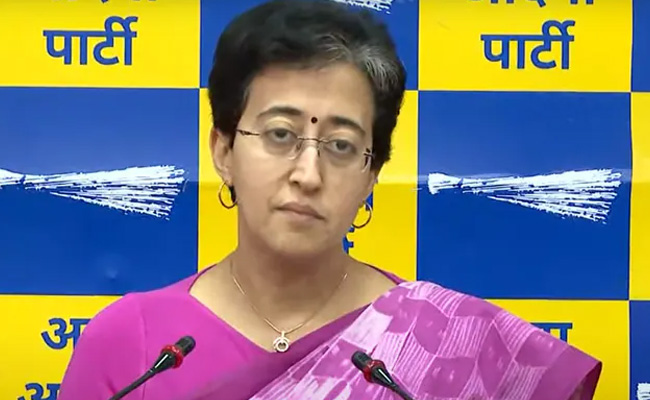 आतिशी के दावे पर केंद्रीय मंत्री का तंज-"आपके जैसे राजनीतिक कार्यकर्ता के लिए नो वैकेंसी"