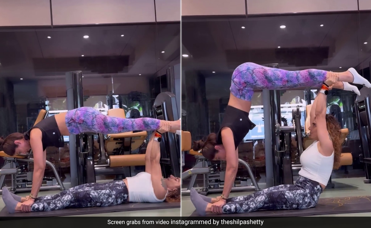 Shilpa Shetty's Joint Pike Push-Up Is Not As Easy As It Looks But She Breezes Through Like A Pro Anyway