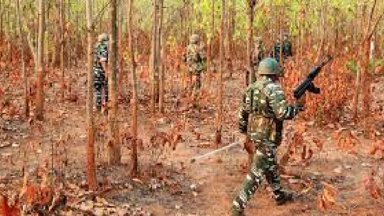 Naxal Encounter in Chhattisgarh's Abujmad: नारायणपुर एनकाउंटर में बड़ा अपडेट, अबतक 9 नक्सली ढेर