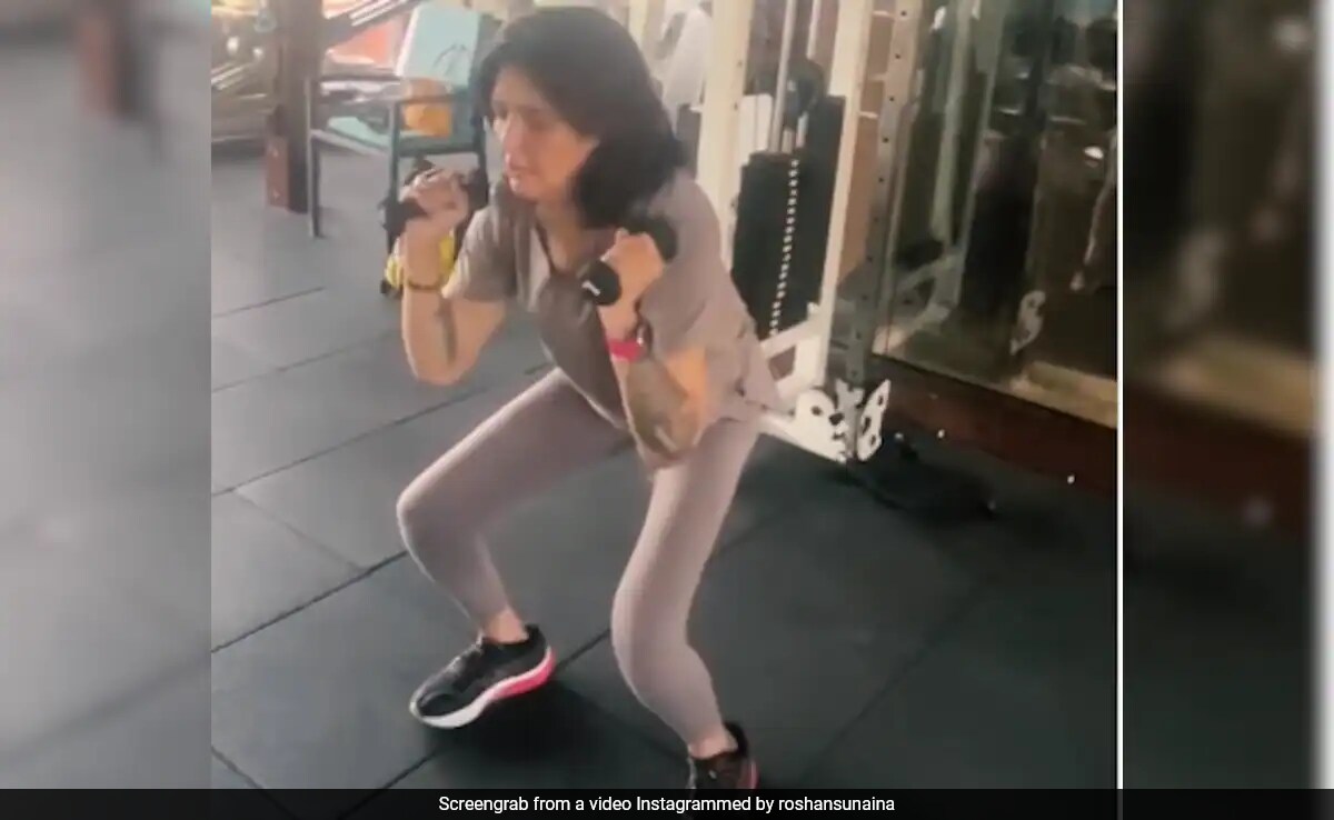 Hrithik Roshan's Shout Out To Sister Sunaina: "Go <i>Didi</i>"