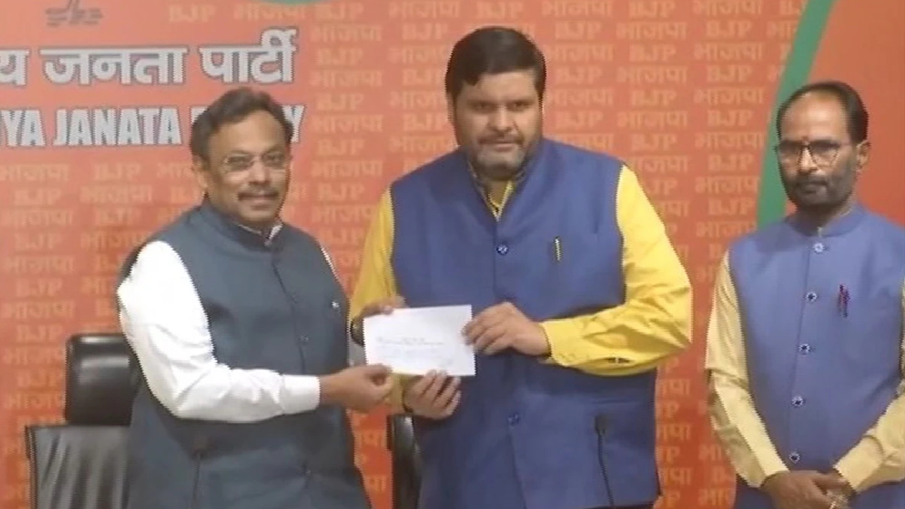 Lok Sabha Election 2024: कांग्रेस छोड़ बीजेपी में शामिल हुए प्रो गौरव वल्लभ