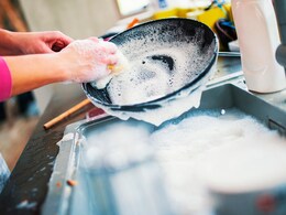 5 Mistakes You're Unknowingly Making While Washing Dishes 5 Mistakes You're Unknowingly Making While Washing Dishes