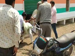 Fight: बैठक के बाद भिड़े कांग्रेसी, जमकर चले लात-घूसे, वीडियो हुआ वायरल Fight: बैठक के बाद भिड़े कांग्रेसी, जमकर चले लात-घूसे, वीडियो हुआ वायरल