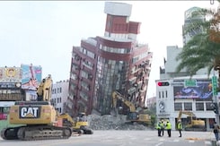 Taiwan Earthquake: Rescuers Pull Out Body From Crashed Building Taiwan Earthquake: Rescuers Pull Out Body From Crashed Building