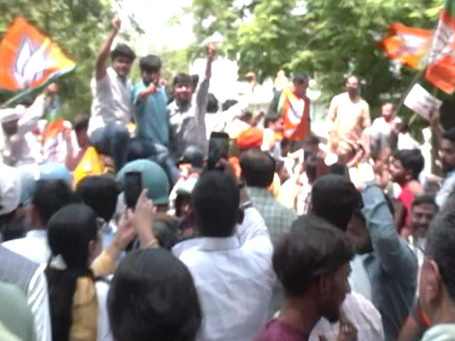 BJP Protests In Delhi Demanding Arvind Kejriwal's Resignation