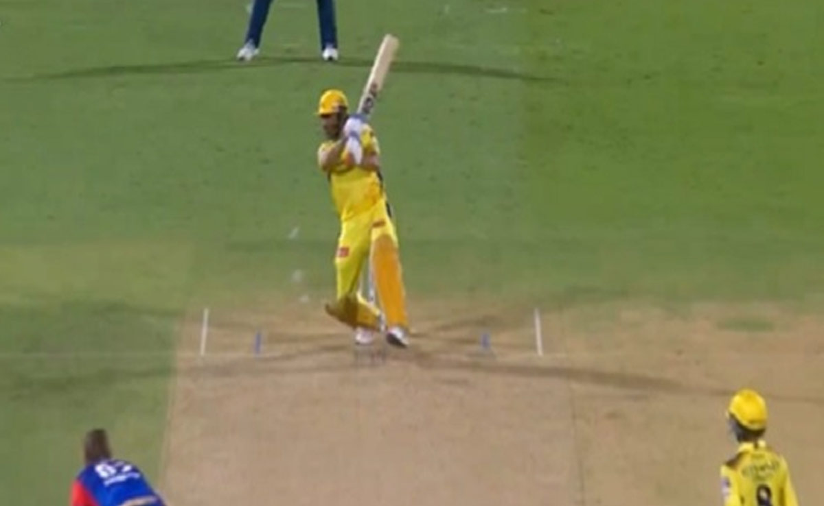 MS Dhoni:16 गेंद 37 रन...विंटेज धोनी, विंटेज रूप, वही Vizag, इयान बिशप की कमेंट्री, माही की पारी का ऐसा था रोमांच Video