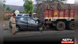 Accident: पशुपतिनाथ के दर्शन करने नेपाल जा रहे थे श्रद्धालु, खड़े ट्रक के नीचे घुसी कार, दर्शन से पहले रास्ते में ही तीन की मौत