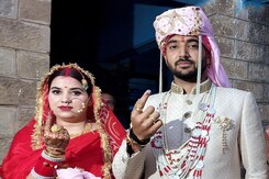 Poll Pulse: Newly Married Couple Casts Vote In J&K And More Poll Pulse: Newly Married Couple Casts Vote In J&K And More