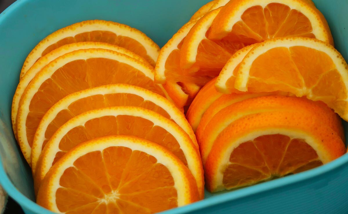 Citrus fruits like orange can add tanginess to your mocktails. Citrus fruits like orange can add tanginess to your mocktails.