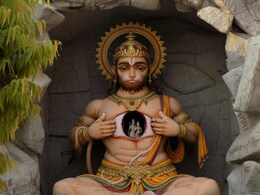 मान्यतानुसार हनुमान जयंती पर बजरंगबली को 11 पीपल के पत्ते चढ़ाने से सारी मनोकामनाएं होती हैं पूरी मान्यतानुसार हनुमान जयंती पर बजरंगबली को 11 पीपल के पत्ते चढ़ाने से सारी मनोकामनाएं होती हैं पूरी