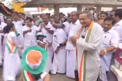 Watch: On Campaign Trail, Shashi Tharoor Dances To 'Jai Ho' Tunes In Kerala Watch: On Campaign Trail, Shashi Tharoor Dances To 'Jai Ho' Tunes In Kerala