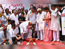 शरद पवार मंदिरात गेले अन् नारळही फोडला, काय होतं निमित्त? वाचा सविस्तर