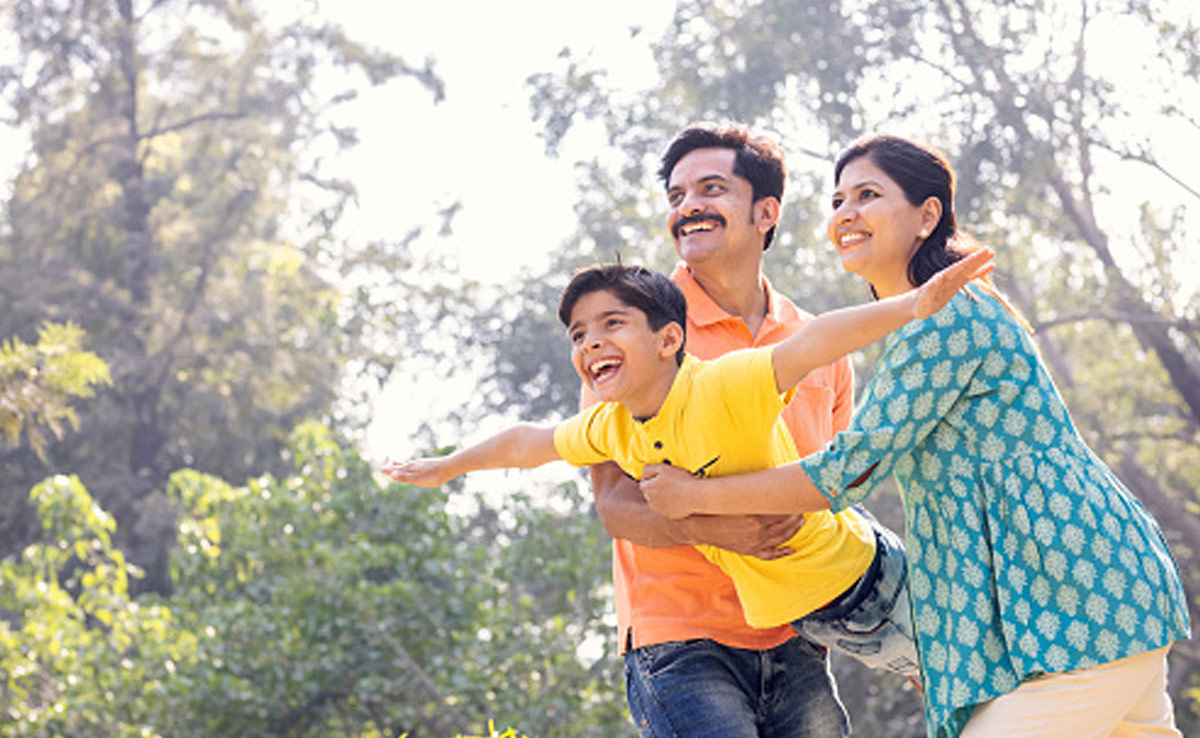 चाहते हैं कि बच्चा बड़ा होकर बने कामयाब इंसान तो पैरेंट्स को भी जीवन में उतार लेनी चाहिए ये 5 बातें  चाहते हैं कि बच्चा बड़ा होकर बने कामयाब इंसान तो पैरेंट्स को भी जीवन में उतार लेनी चाहिए ये 5 बातें