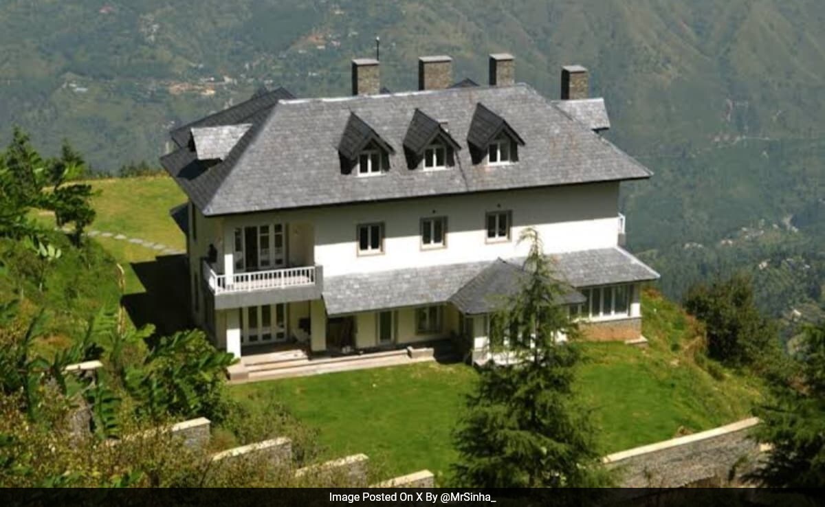 Fact Check: Is Priyanka Gandhi's Himachal Bungalow Illegally Built?
