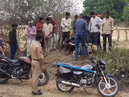 Crime : माता-पिता के साथ सो रही मासूम हुई लापता, 24 घंटे बाद खेत में मिली लाश... छानबीन में जुटी पुलिस  Crime : माता-पिता के साथ सो रही मासूम हुई लापता, 24 घंटे बाद खेत में मिली लाश... छानबीन में जुटी पुलिस