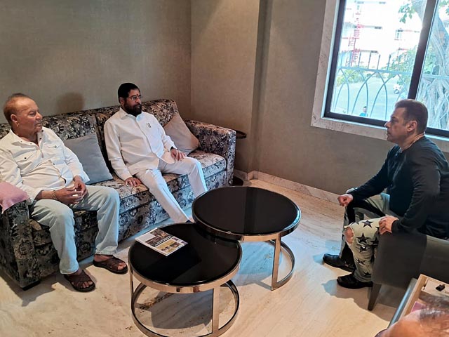 Maharashtra Chief Minister Meets Salman Khan After Firing Incident