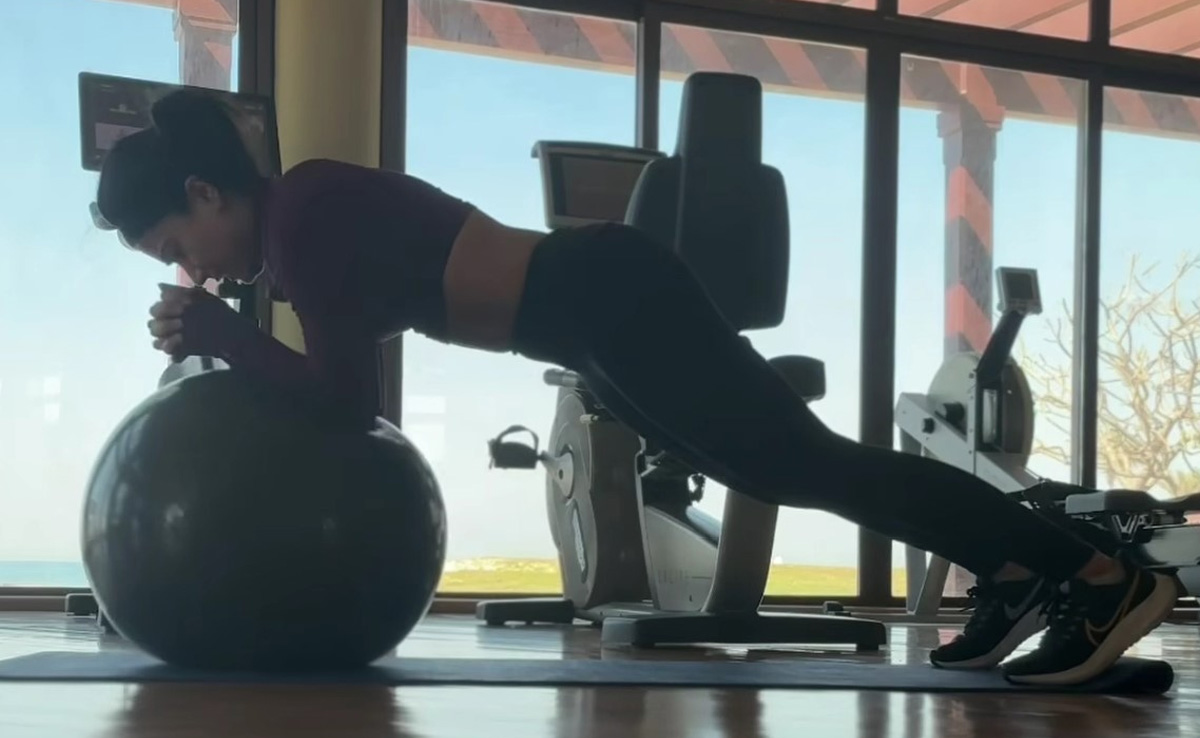 Rashmika Mandanna's Birthday Workout Was Fitness At Its Finest With A Front Plank