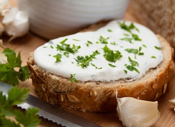 5 Genius Ways To Spot If Your Cheese Spread Has Gone Bad 5 Genius Ways To Spot If Your Cheese Spread Has Gone Bad