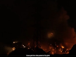 बढ़ती जा रही है गाजीपुर लैंडफिल साइट में लगी आग, पूरे इलाके में फैला धुआं बढ़ती जा रही है गाजीपुर लैंडफिल साइट में लगी आग, पूरे इलाके में फैला धुआं