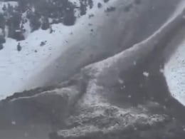 Watch: Avalanche, Landslide In Kashmir After Heavy Rain, Snowfall Watch: Avalanche, Landslide In Kashmir After Heavy Rain, Snowfall