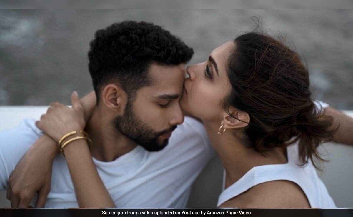 Weekend Binge: Excited About <i>Do Aur Do Pyaar</i>? Watch These 5 Complex Relationship Films Next