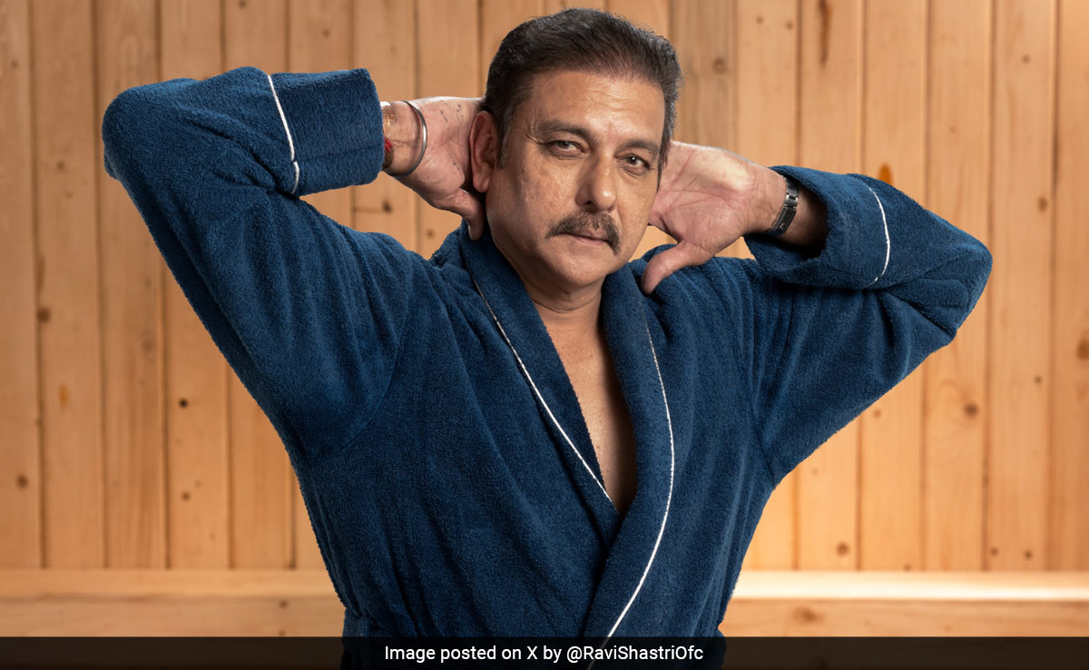 "I am hottie, I am naughty...", रवि शास्त्री के सोशल मीडिया पोस्ट ने फैन्स के बीच मचाई सनसनी