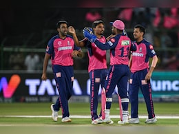 RR vs MI: राजस्थान रॉयल्स को लगा जोर का झटका, मैच विनर गेंदबाज हुआ आईपीएल से बाहर RR vs MI: राजस्थान रॉयल्स को लगा जोर का झटका, मैच विनर गेंदबाज हुआ आईपीएल से बाहर