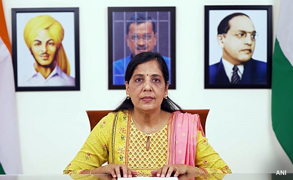 Photo Of Arvind Kejriwal "Behind Bars" As Wife Sunita Reads Out Message