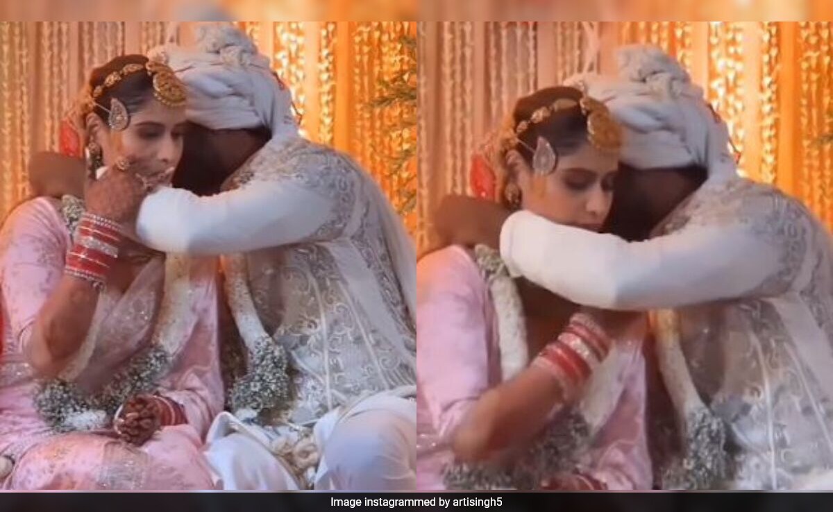Arti Singh And Dipak Chauhan's Wedding Rituals Were All About Love, Laughter And Happy Tears