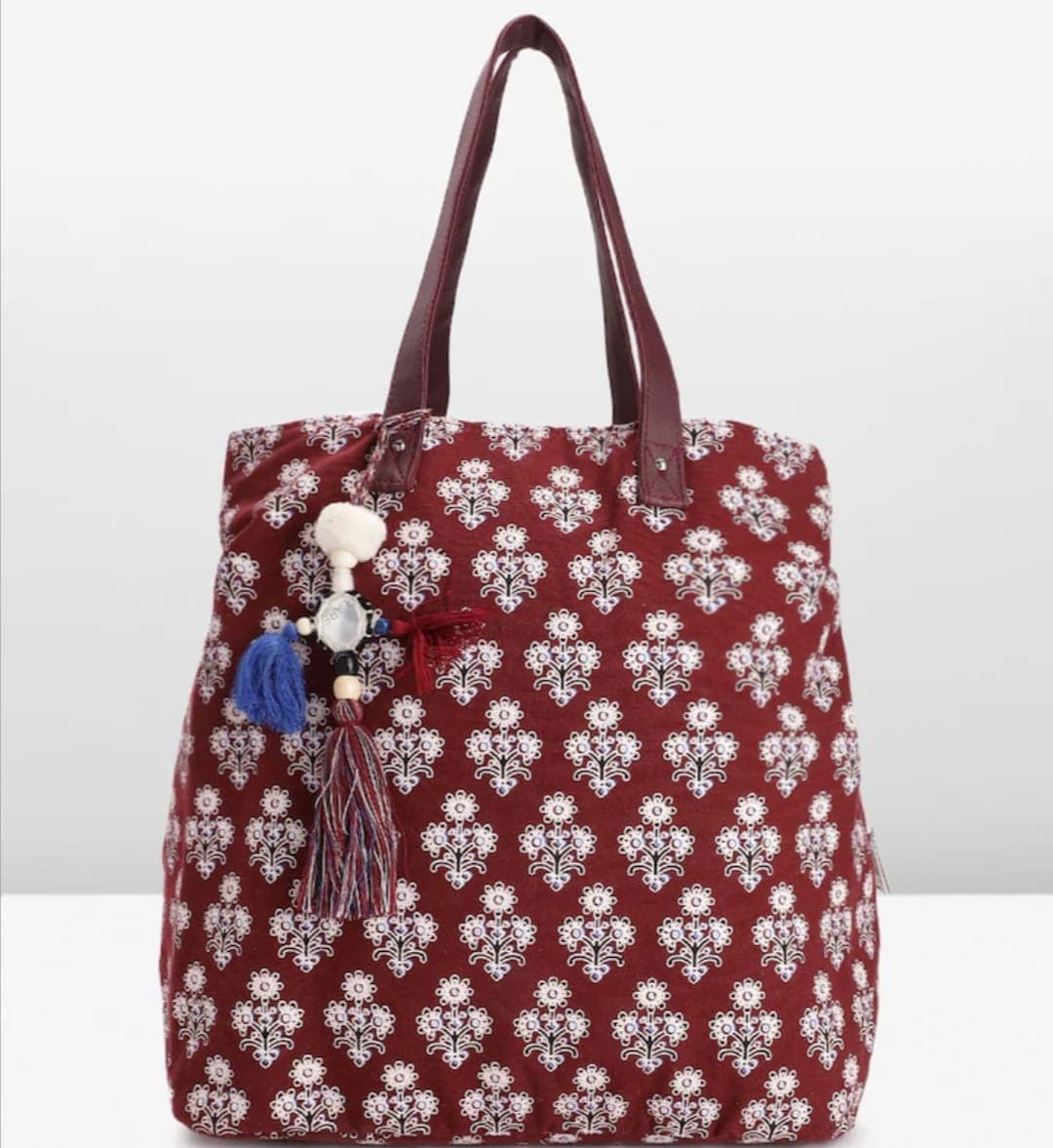 Best Deals On Branded Handbags, Wallets From Myntra