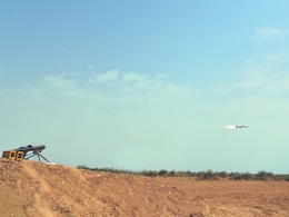 पोखरण में स्वदेशी टी-टैंक गाइडडेड मिसाइल 'MPTAGM' का सफल परीक्षण, युद्ध में पलक झपकते ही मचाएगा तांडव पोखरण में स्वदेशी टी-टैंक गाइडडेड मिसाइल 'MPTAGM' का सफल परीक्षण, युद्ध में पलक झपकते ही मचाएगा तांडव