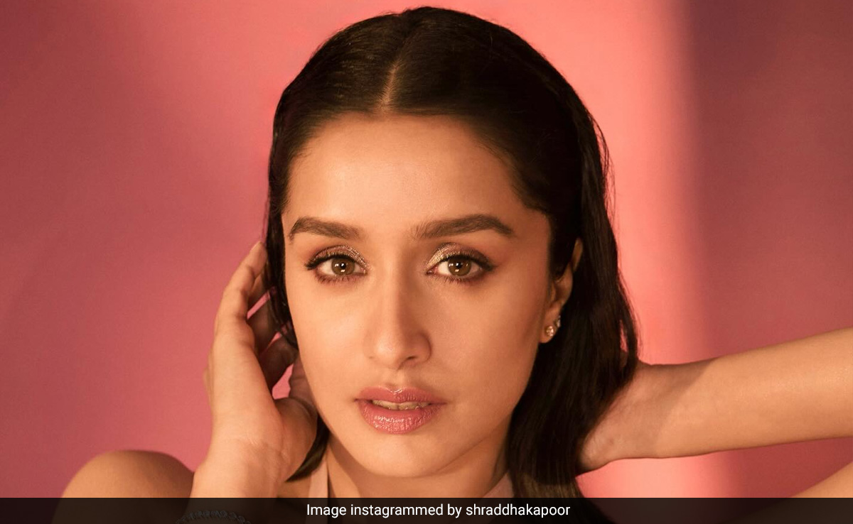 कौन हैं IPL मैच में दिखीं श्रद्धा कपूर की हमशक्ल, जिनपर एक्ट्रेस ने दिया रिएक्शन तो रातोंरात शुरू हो गई चर्चा कौन हैं IPL मैच में दिखीं श्रद्धा कपूर की हमशक्ल, जिनपर एक्ट्रेस ने दिया रिएक्शन तो रातोंरात शुरू हो गई चर्चा