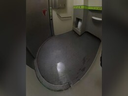 इस देश में ऐसे साफ होते हैं Public Toilet, देख लोगों ने की भारत में भी इसे लगाने की मांग इस देश में ऐसे साफ होते हैं Public Toilet, देख लोगों ने की भारत में भी इसे लगाने की मांग