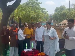 "प्रधानमंत्री मोदी को हनुमान बनाना है, भाजपा को जिताना है" : स्मृति ईरानी "प्रधानमंत्री मोदी को हनुमान बनाना है, भाजपा को जिताना है" : स्मृति ईरानी