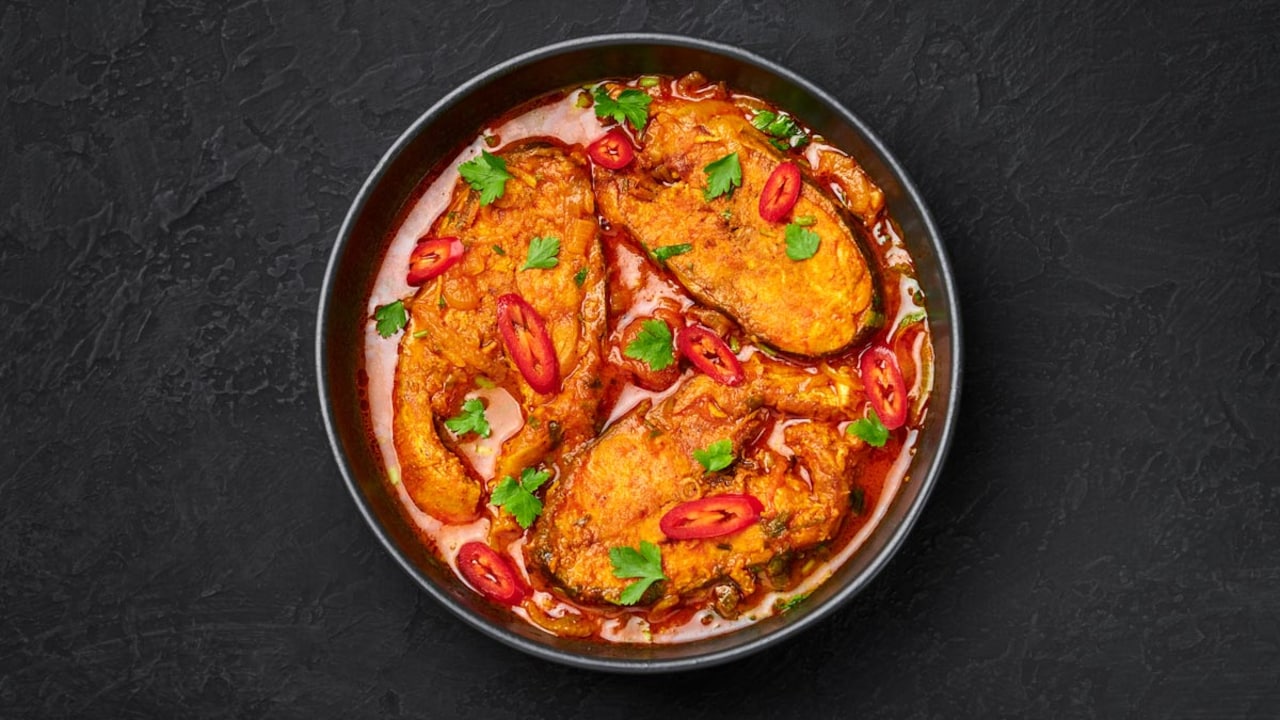 From Bhapa To Pulao: 6 Bengali Hilsa Fish Recipes Worth Trying
