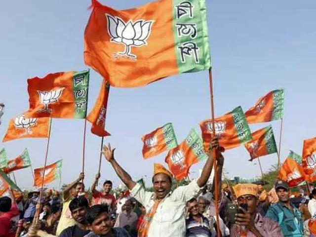 India Starts Voting In Lok Sabha Poll, 102 Seats, 21 States In 1st Phase India Starts Voting In Lok Sabha Poll, 102 Seats, 21 States In 1st Phase