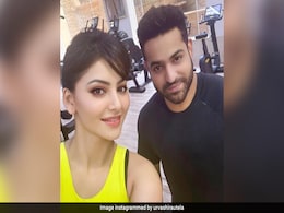 उर्वशी रौतेला ने साउथ स्टार के साथ ली सेल्फी, लगाया फिल्टर तो पहचान नहीं पाए फैन्स, आप बता सकते हैं नाम? उर्वशी रौतेला ने साउथ स्टार के साथ ली सेल्फी, लगाया फिल्टर तो पहचान नहीं पाए फैन्स, आप बता सकते हैं नाम?