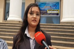 रायपुर में बृजमोहन अग्रवाल या विकास उपाध्याय, युवाओं की पहली पसंद कौन? रायपुर में बृजमोहन अग्रवाल या विकास उपाध्याय, युवाओं की पहली पसंद कौन?