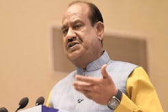 कांग्रेस के संविधान बदलने वाले बयान पर भड़के ओम बिरला कांग्रेस के संविधान बदलने वाले बयान पर भड़के ओम बिरला