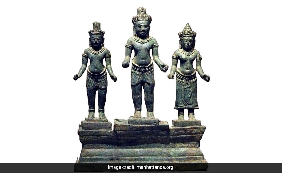 US Returns Ancient 'Shiva Triad', Other Stolen Artefacts To Cambodia
