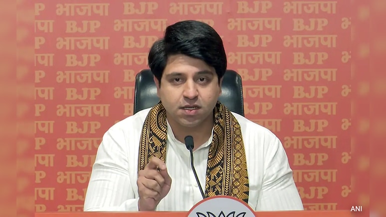 Who Is Shehzad Poonawalla? BJP's Firebrand Spokesperson Resigns From Party, Changes Bio On X