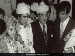राजेश खन्ना और डिंपल कपाड़िया की शादी में लगी थी भीड़, दिलीप कुमार- सायरा बानो से लेकर राज कपूर हुए थे शामिल, सामने आया वीडियो राजेश खन्ना और डिंपल कपाड़िया की शादी में लगी थी भीड़, दिलीप कुमार- सायरा बानो से लेकर राज कपूर हुए थे शामिल, सामने आया वीडियो