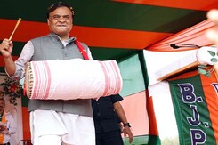 Video: Himanta Sarma's Dance Moves Major Draw At Poll Rallies In Assam Video: Himanta Sarma's Dance Moves Major Draw At Poll Rallies In Assam