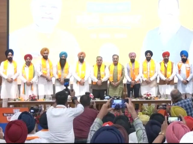 800 Sikh Community Members Join BJP Amid Lok Sabha Polls