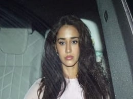 Disha Patani Leads Celeb Roll Call At <i>Bade Miyan Chote Miyan</i> Screening Disha Patani Leads Celeb Roll Call At <i>Bade Miyan Chote Miyan</i> Screening