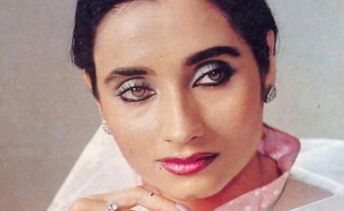 42 साल पहले इतनी खूबसूरत दिखती थीं 'निकाह' की ये एक्ट्रेस, आज भी स्टाइल के मामले में देती हैं टक्कर