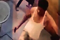 इंदौर: रिक्शे पर विवाद को लेकर चाकू से हमला, देखिए ये CCTV वीडियो इंदौर: रिक्शे पर विवाद को लेकर चाकू से हमला, देखिए ये CCTV वीडियो