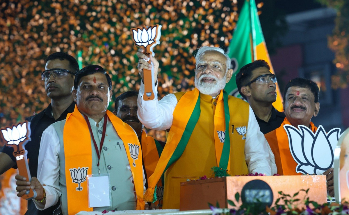 PM Modi Bhopal Road Show: भोपाल में पीएम मोदी के रोड शो में उमड़ी भारी भीड़, पीएम ने ऐसे जताया आभार