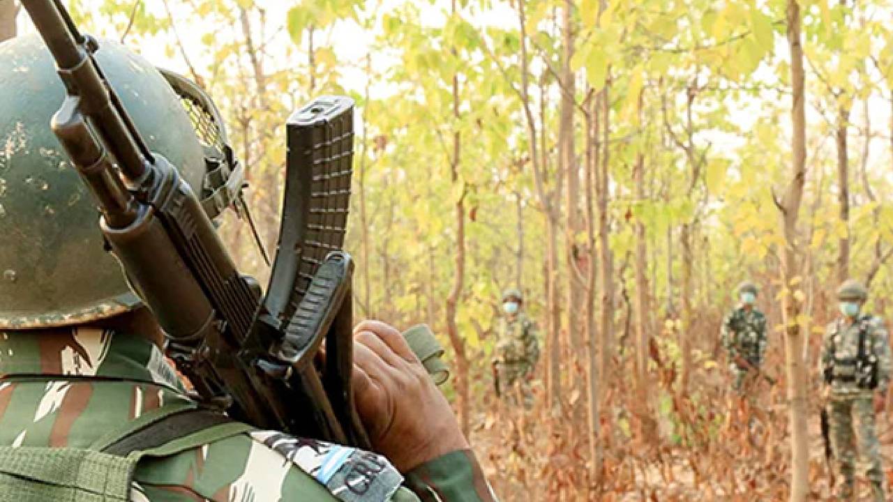 सुरक्षाबलों की कार्रवाई से बौखलाए नक्सलियों ने किया ये बड़ा ऐलान!